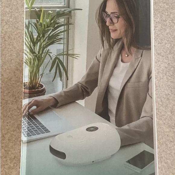 Hand Massager with Heat, Compression and Vibration for Pain Relief New in Box - Picture 5 of 11